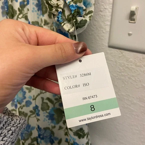 NWT Floral Smock Dress - Picture 4 of 7